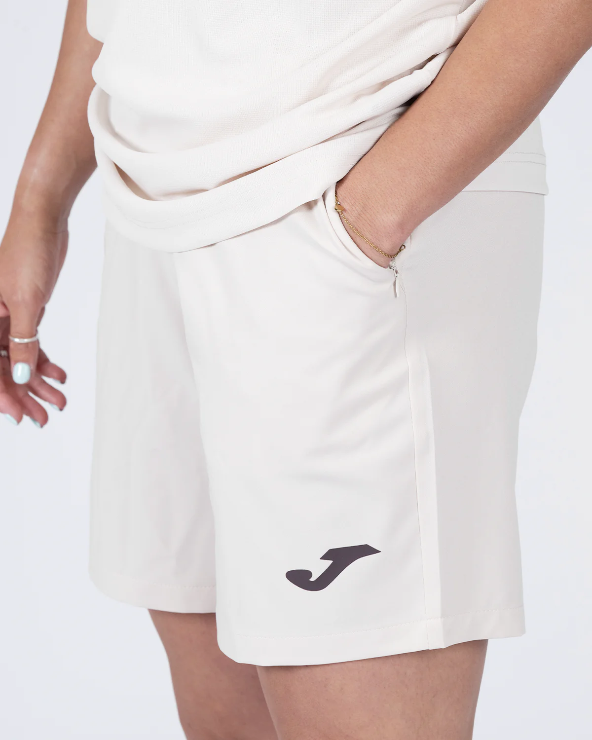 Adult Travel Shorts 2025/26 - Cream - Image 3